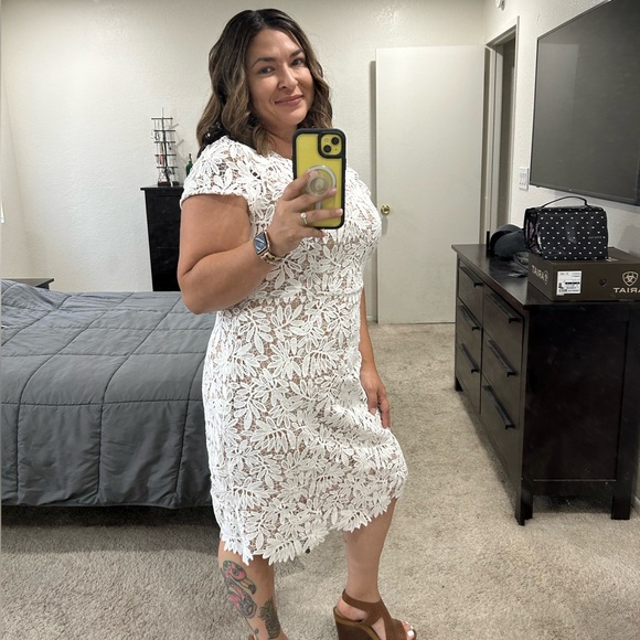 Lulu’s white lace dress.  size- XL - Picture 3 of 3